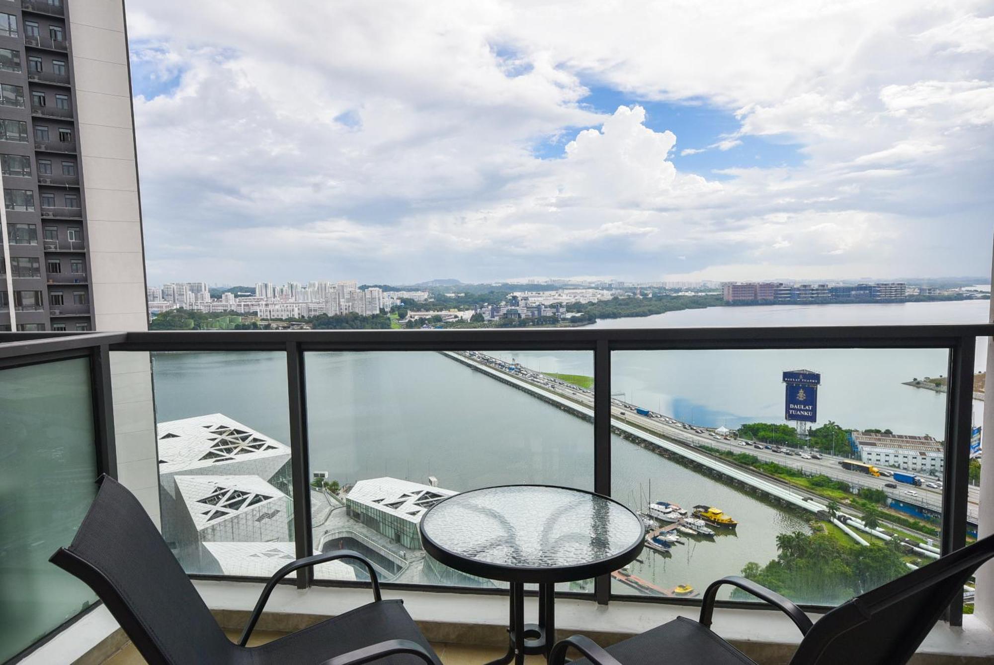R&f Princess Cove By Nest At Apartment *